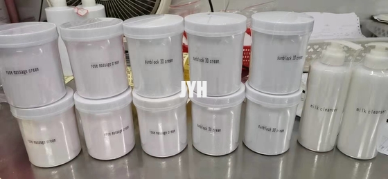ไวท์เทนนิ่ง มอยส์เจอไรซิ่ง แอนตี้ เอจจิ้ง ครีม สูตร 50มล. สำหรับผู้ใหญ่